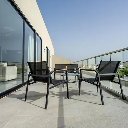 Spacious & Modern 2 Bedroom Penthouse In Ibragg Apartment Is-Swieqi