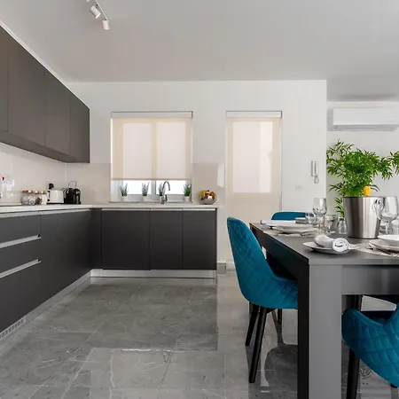 Апартаменты Spacious & Modern 2 Bedroom Penthouse In Ibragg *